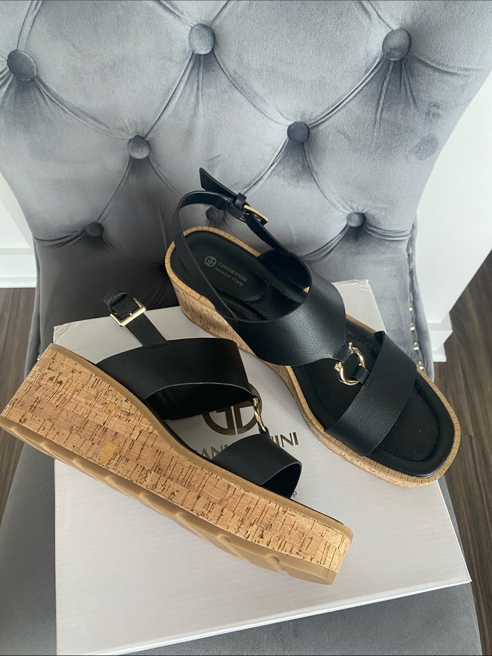 NWT Giani Bernini Black Leather Cork Wedge Sandals with Gold Hardware